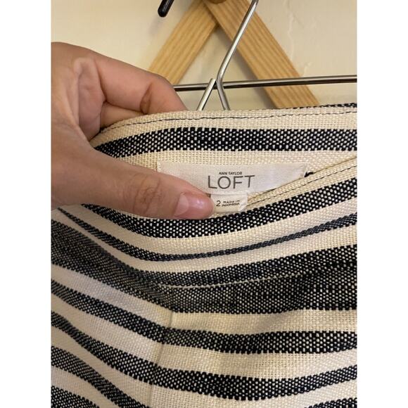 Ann Taylor LOFT Shorts Women's 2 Blue Riviera Striped Sailor Nautical Pockets - Picture 5 of 6